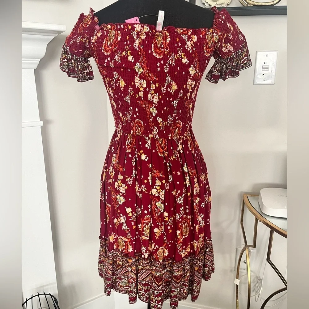 NWT BAND OF GYPSIES BURGUNDY FLORAL DRESS SIZE S
